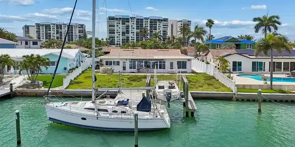 15 BELLEVUE DRIVE