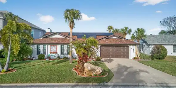 4551 INGERSOL PLACE