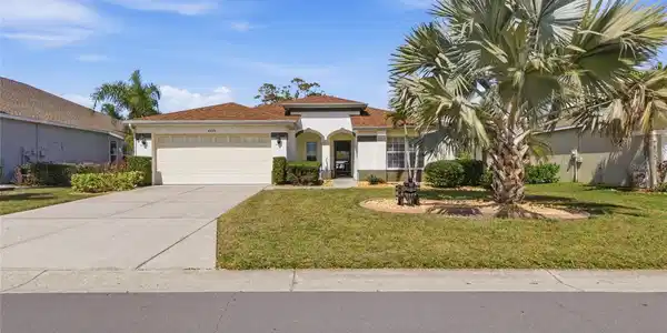 4253 TENNYSON WAY