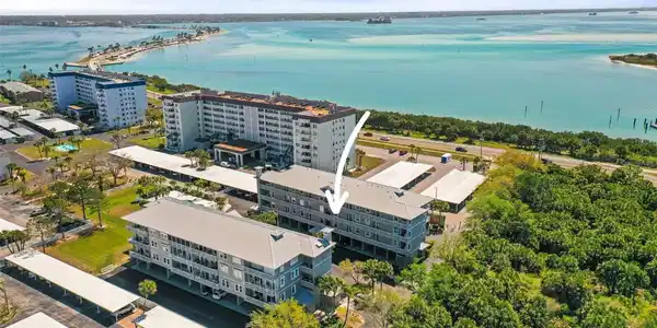 5 ISLAND PARK PLACE