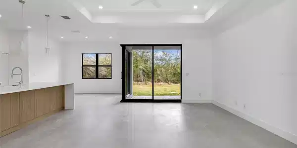 Image 4 Image 4
