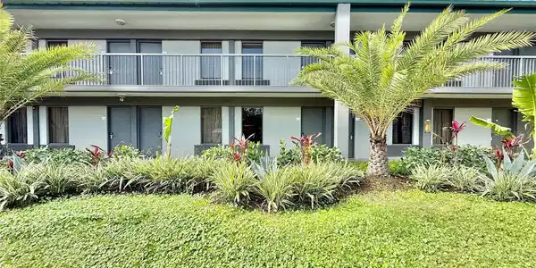 7150 N TAMIAMI TRAIL