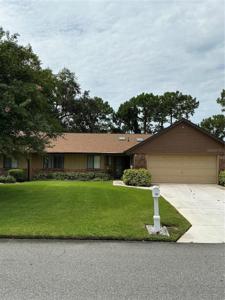 31 LAKE FAIRGREEN CIRCLE