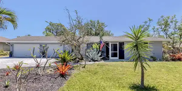 1255 YACHT CLUB DRIVE