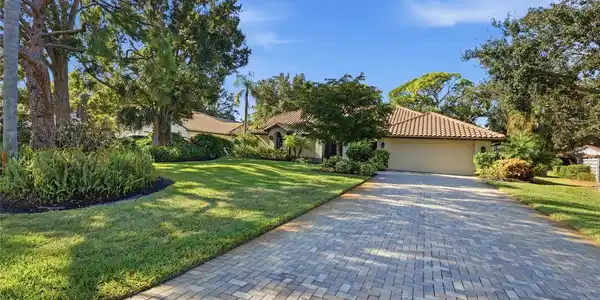 1690 PINE HARRIER CIRCLE