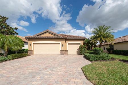 319 WHISPERING PALMS LANE