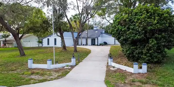 7984 FLORAL DRIVE