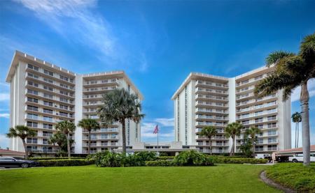 2295 GULF OF MEXICO DRIVE