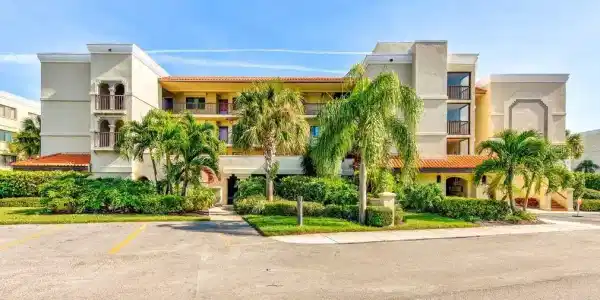7532 BAYSHORE DRIVE