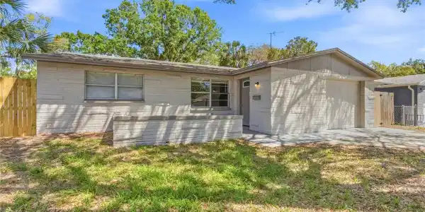 4941 AMHERST COURT