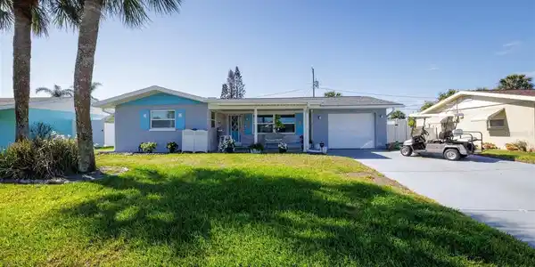 40 AQUA VISTA DRIVE