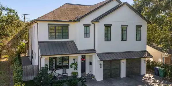 2402 W PARKLAND BOULEVARD