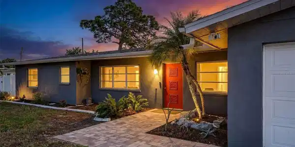 405 W SEMINOLE DRIVE
