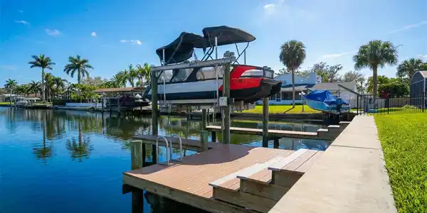 3904 DANA SHORES DRIVE