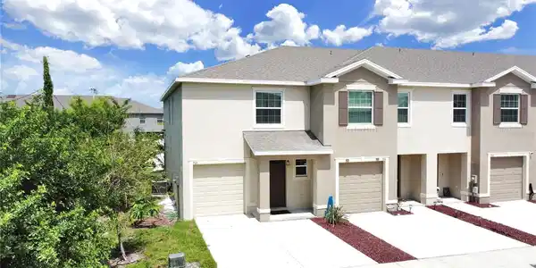 702 BARCLAY WOOD