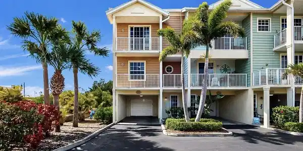 3202 MANGROVE POINT DRIVE