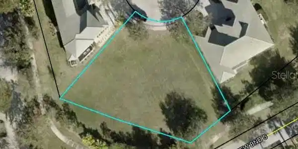 6 OAKVIEW COURT