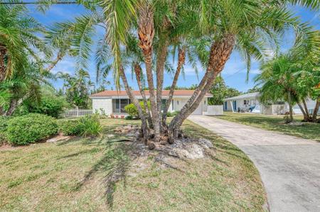 201 LYONS BAY ROAD