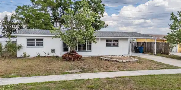 307 COUNTRY CLUB DRIVE