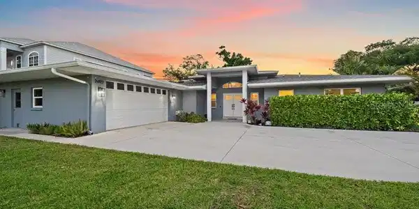 2492 WATERVIEW COURT