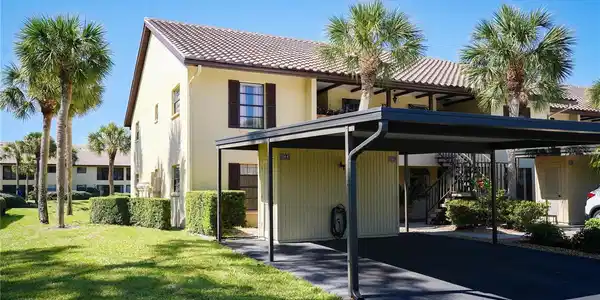 330 MISSION TRAIL N