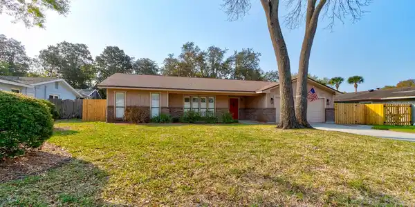 931 NORTHBROOK DRIVE