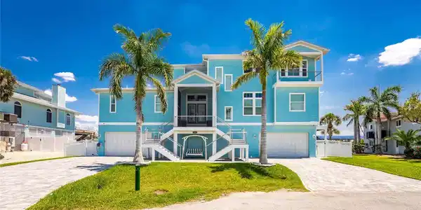 9290 PINE COVE DRIVE