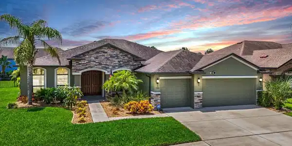 5316 MOON SHELL DRIVE