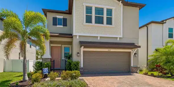 7512 S KISSIMMEE STREET