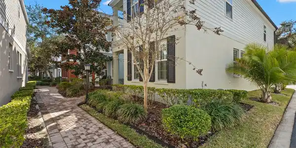 311 VISTA CRUISER LANE