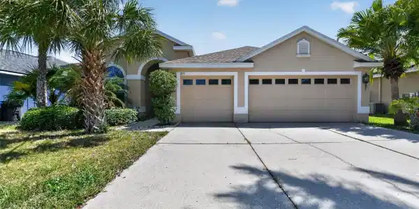 1833 MIRA LAGO CIRCLE