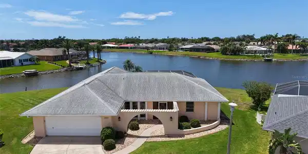 1735 S GONDOLA COURT