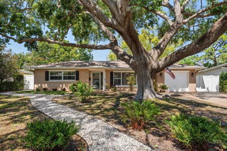 1702 MEREDITH LANE