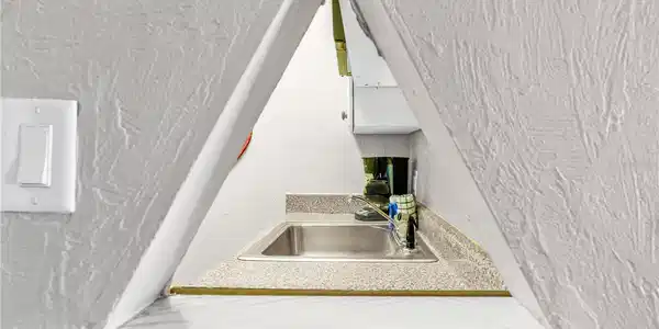 Image 4 Image 4