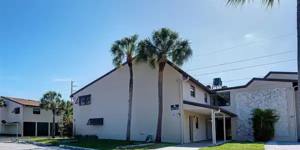 7237 CLOISTER DRIVE