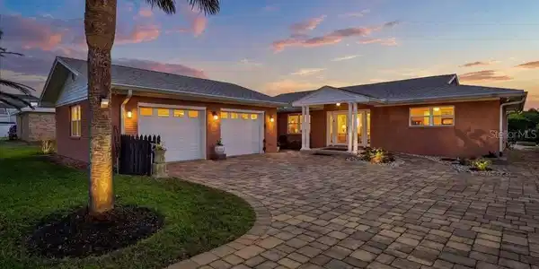 6 BEACHSIDE DRIVE
