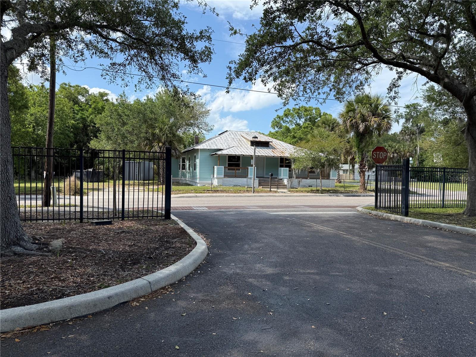 Image 1 Image 1