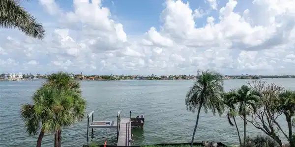 2 PARADISE LANE