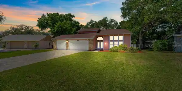 1550 CHATEAU WOOD DRIVE