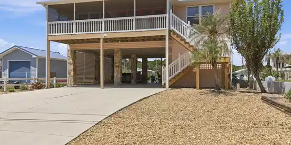 2882 N COMANCHE POINT