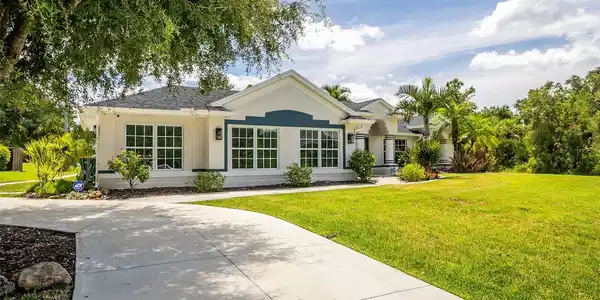 1282 CLEARVIEW DRIVE
