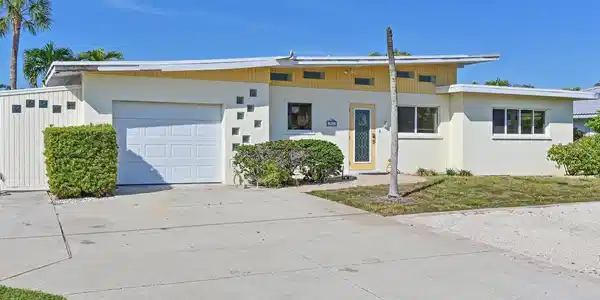512 KEY ROYALE DRIVE