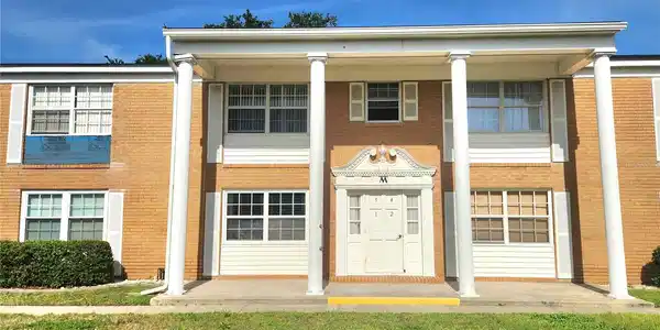 4158 S TAMIAMI TRAIL