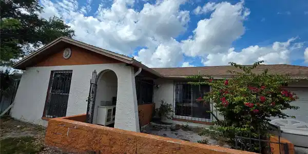 10113 TIMBER OAKS COURT