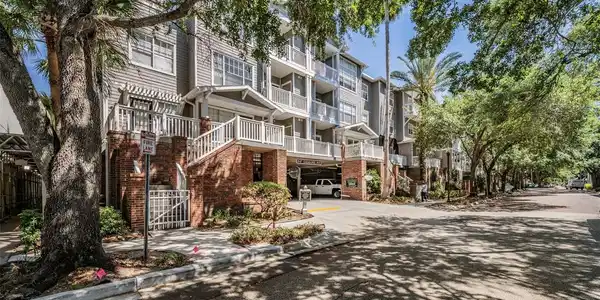 800 S DAKOTA AVENUE