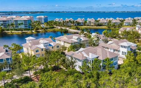 339 SAPPHIRE LAKE DRIVE