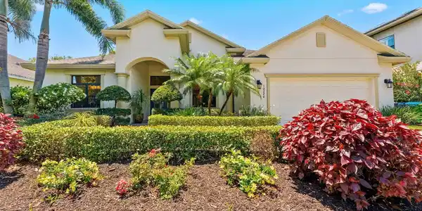 10220 BLOSSOM TRAIL