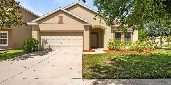 910 FERN LEAF DRIVE