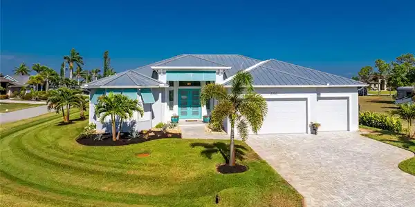 9305 SPRING CIRCLE