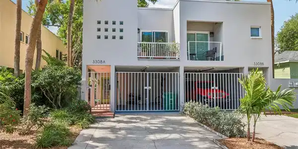 3308 W SANTIAGO STREET